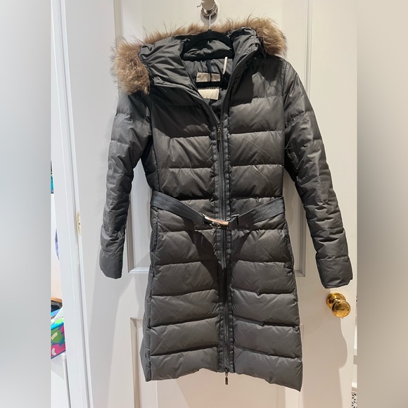 Moncler silver winter coat with fur lined hood and buckle - Picture 7 of 10